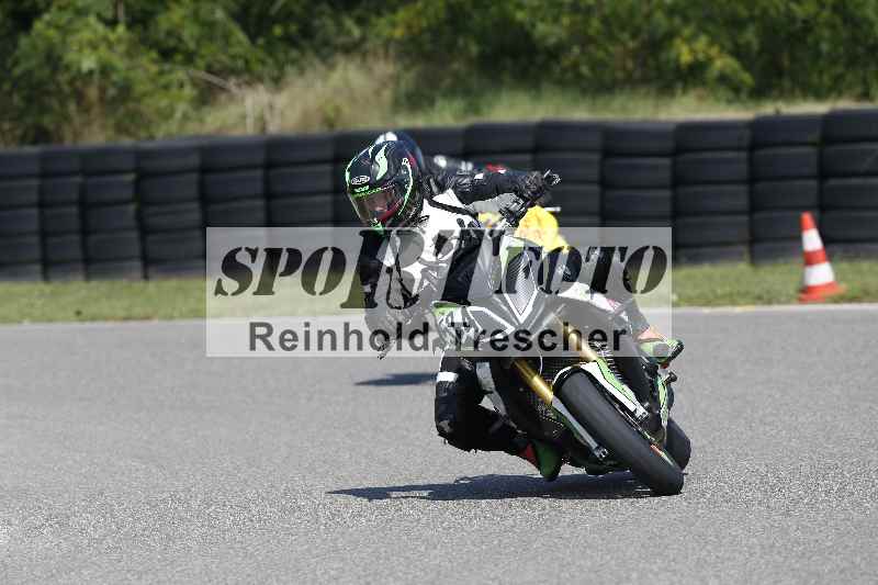 /44 09.08.2025 Plüss Moto Sport ADR/Freies Fahren/524